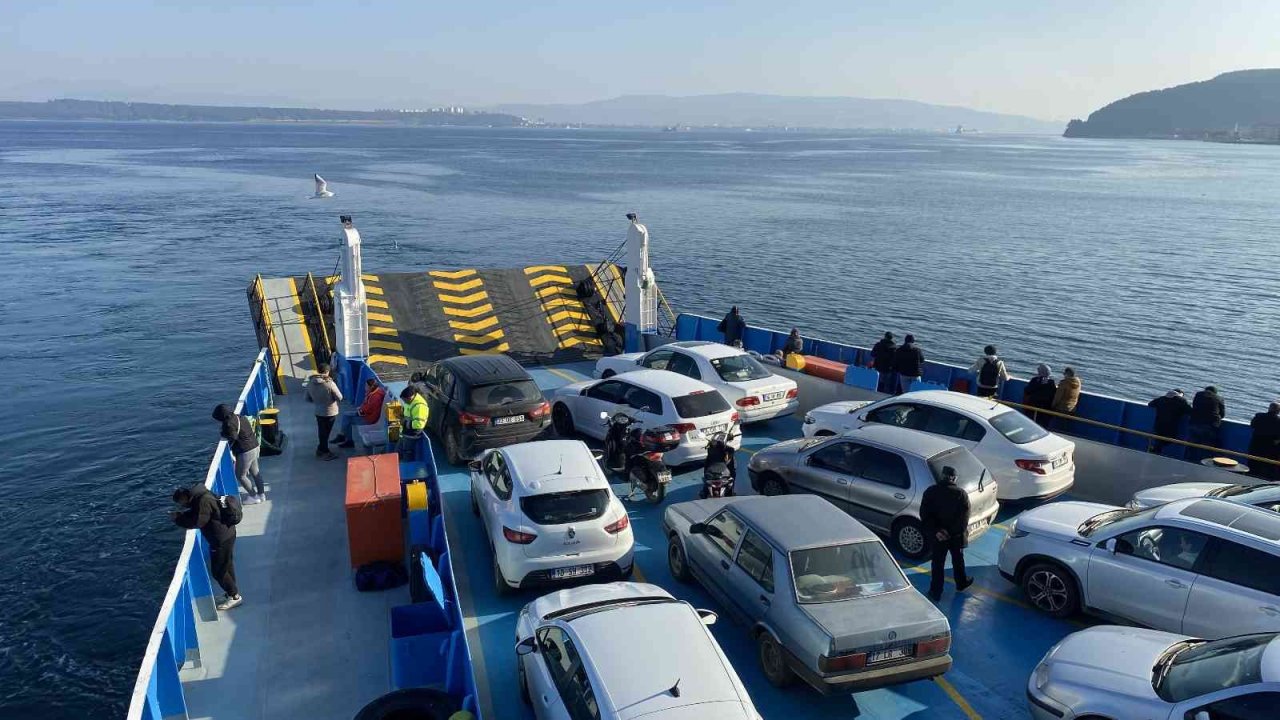 Bozcaada ve Gökçeada’ya fırtına nedeniyle yarınki tüm feribot seferleri iptal edildi