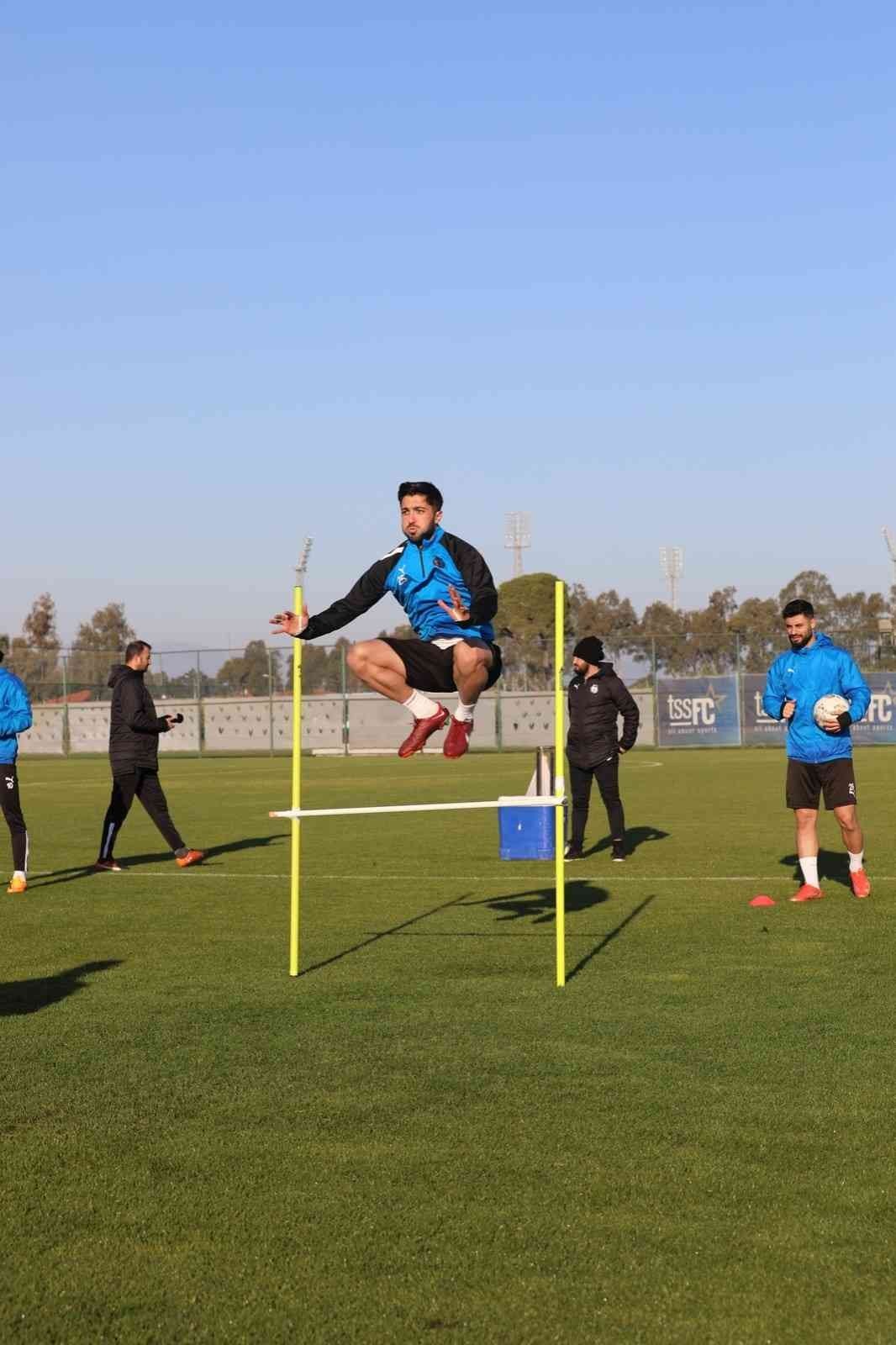 Afyonspor hücum-savunma çalışması yaptı