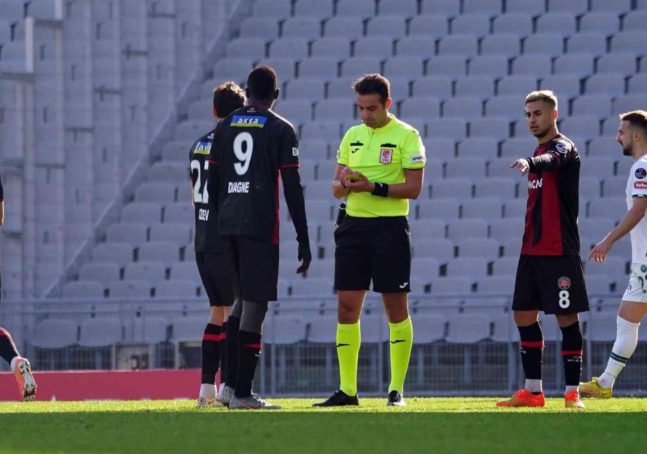 Mbaye Diagne, Süper Lig’de 10 gole ulaştı
