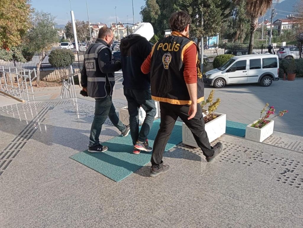 Fethiye’de hırsızlık yaptı, İzmir’de yakalandı