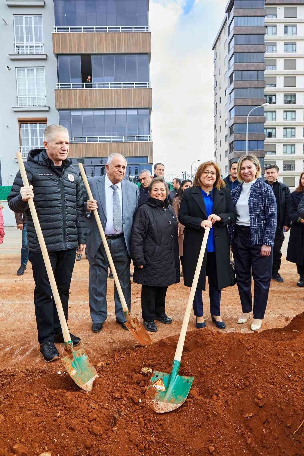 YeşilAntep projesi ile Şehirgösteren Mahallesi yeşile büründü