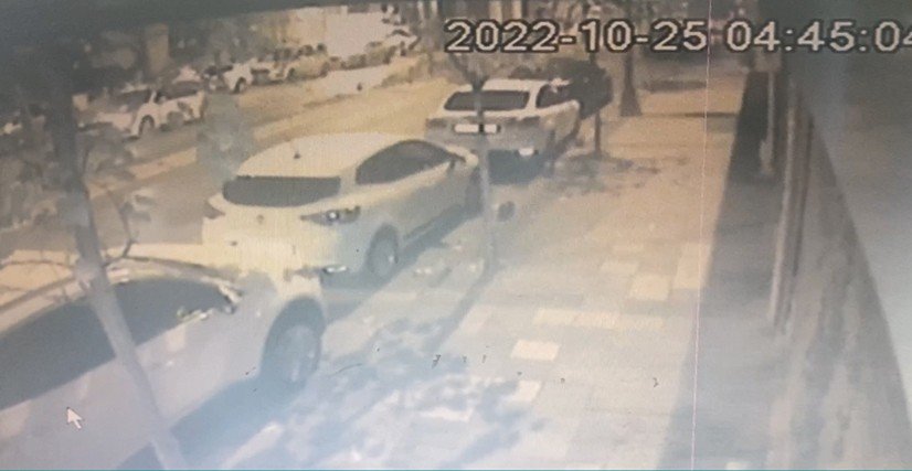 İstanbul’da 2 buçuk dakikada 200 bin liralık market soygunu kameraya yansıdı