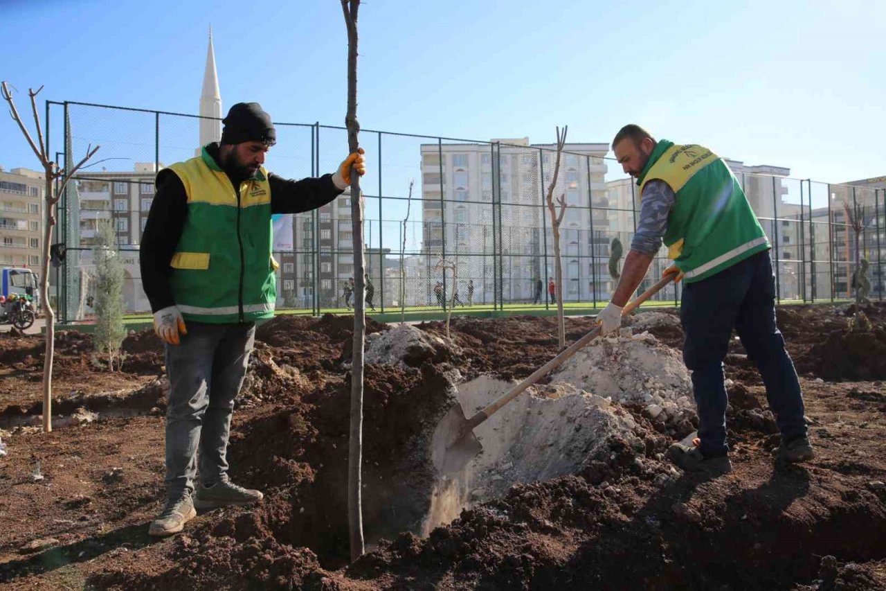 Karaköprü’ye yeni yeşil alanlar kazandırılıyor