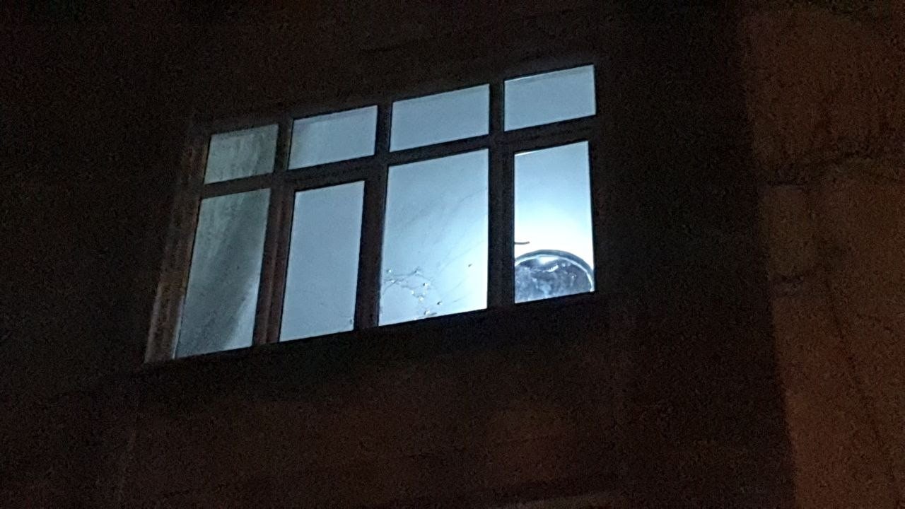 Maganda kurşunu 2 eve isabet etti