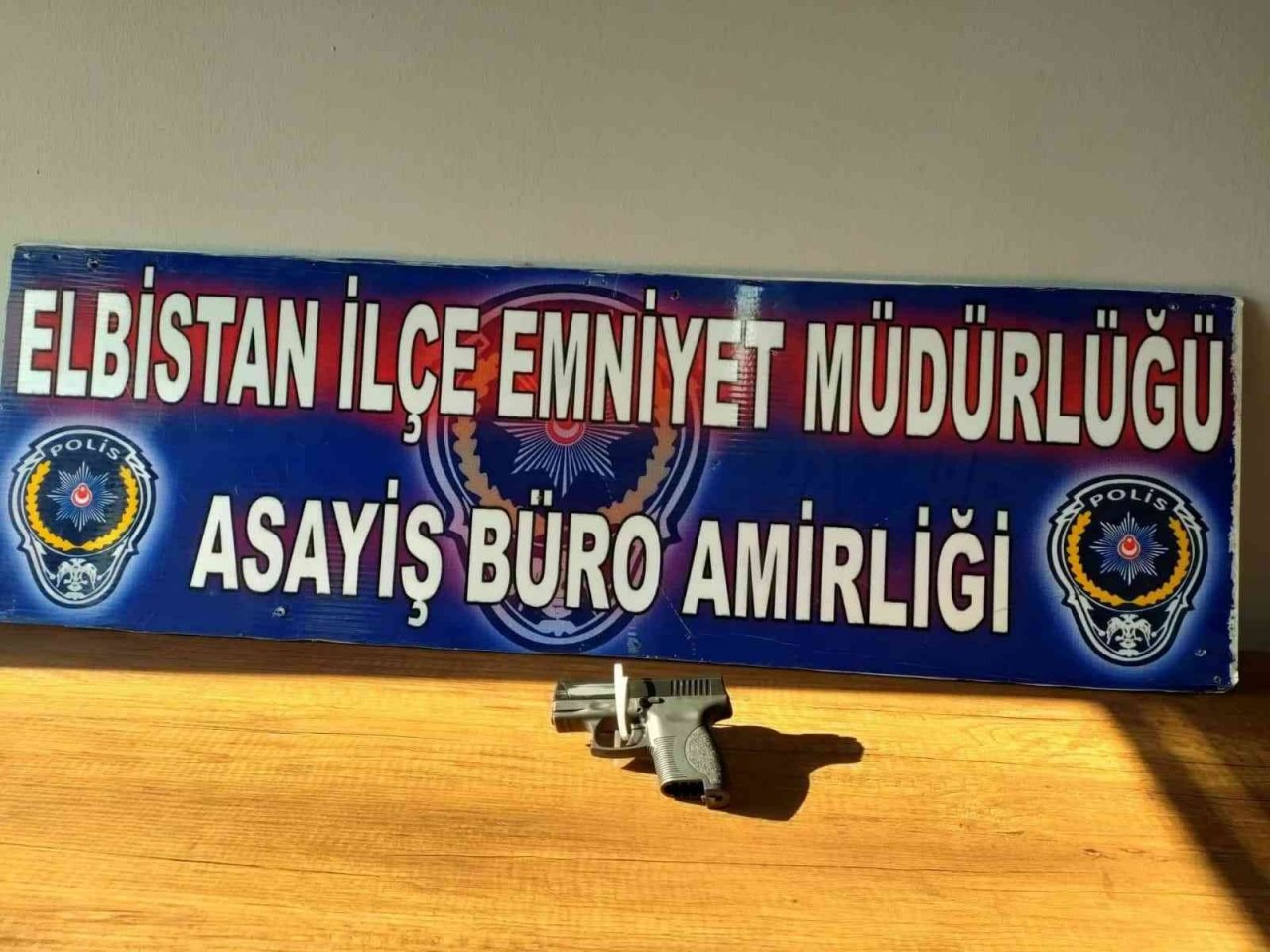 Kurusıkı tabanca ile market soyan şüpheli tutuklandı