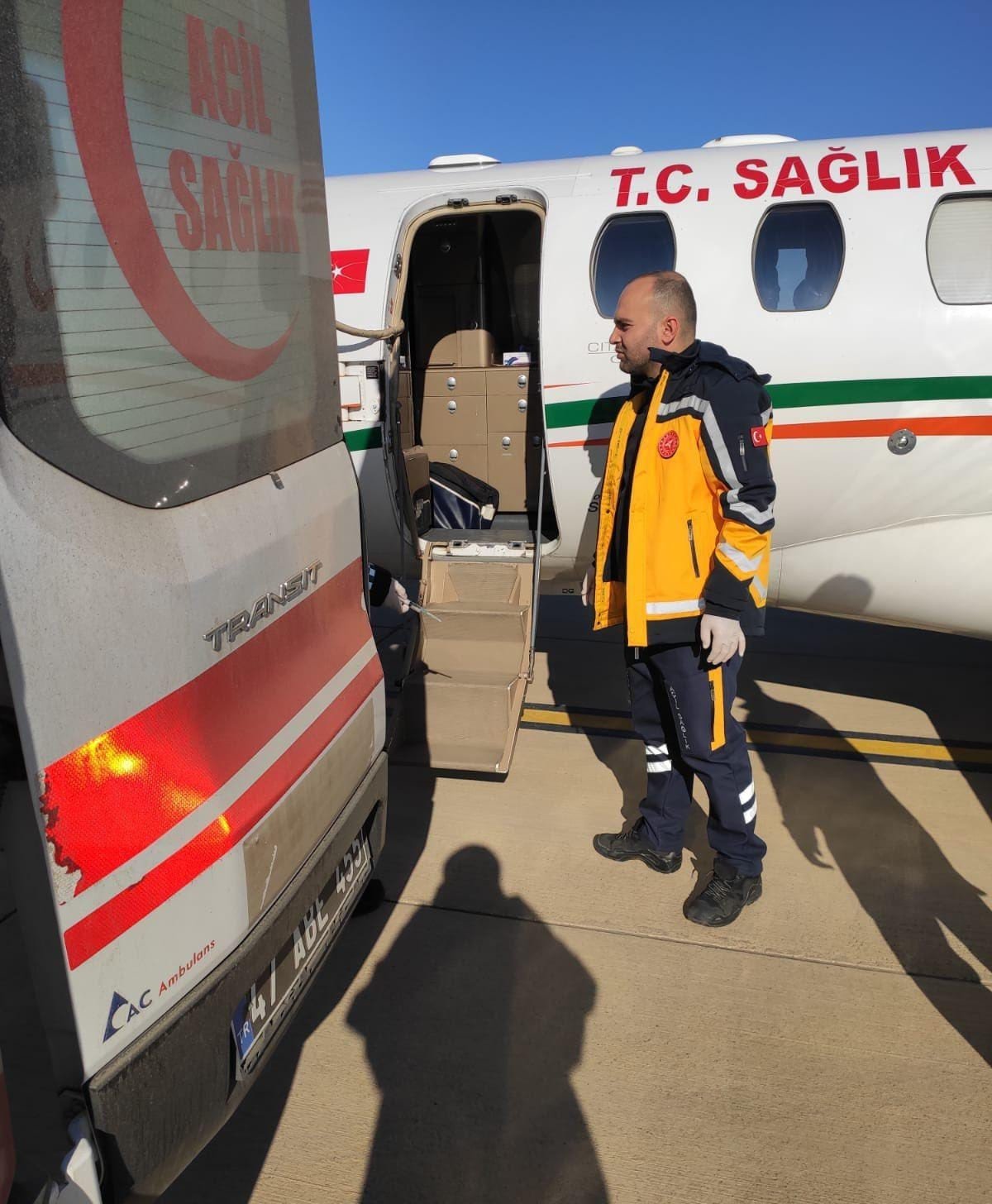 Mardin’de uçak ambulans Zehra bebek için havalandı