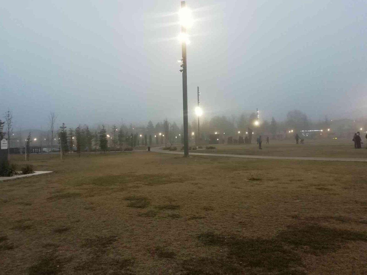 Soğuk havaya rağmen spor yapmaya devam ettiler