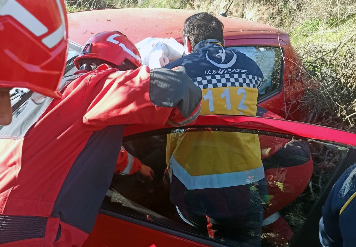 Kontrolden çıkan otomobil tarlaya uçtu: 1 ölü
