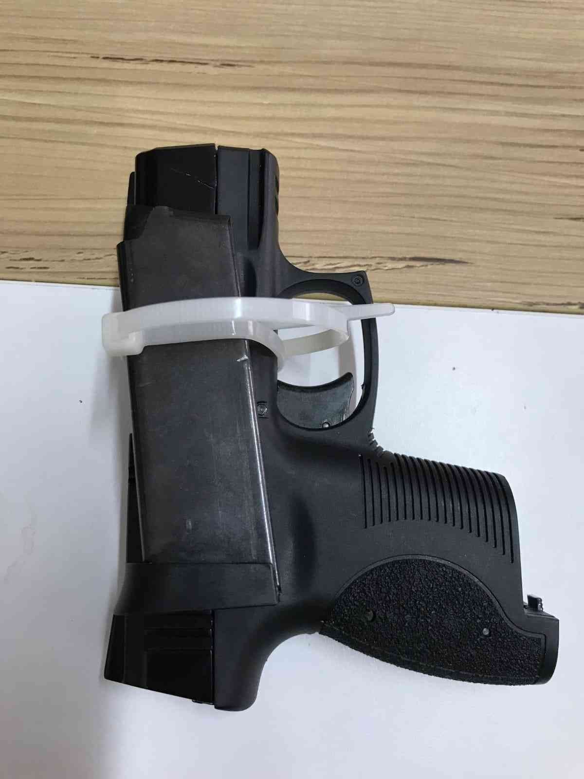 Kurusıkı tabanca ile market soyan şüpheli tutuklandı