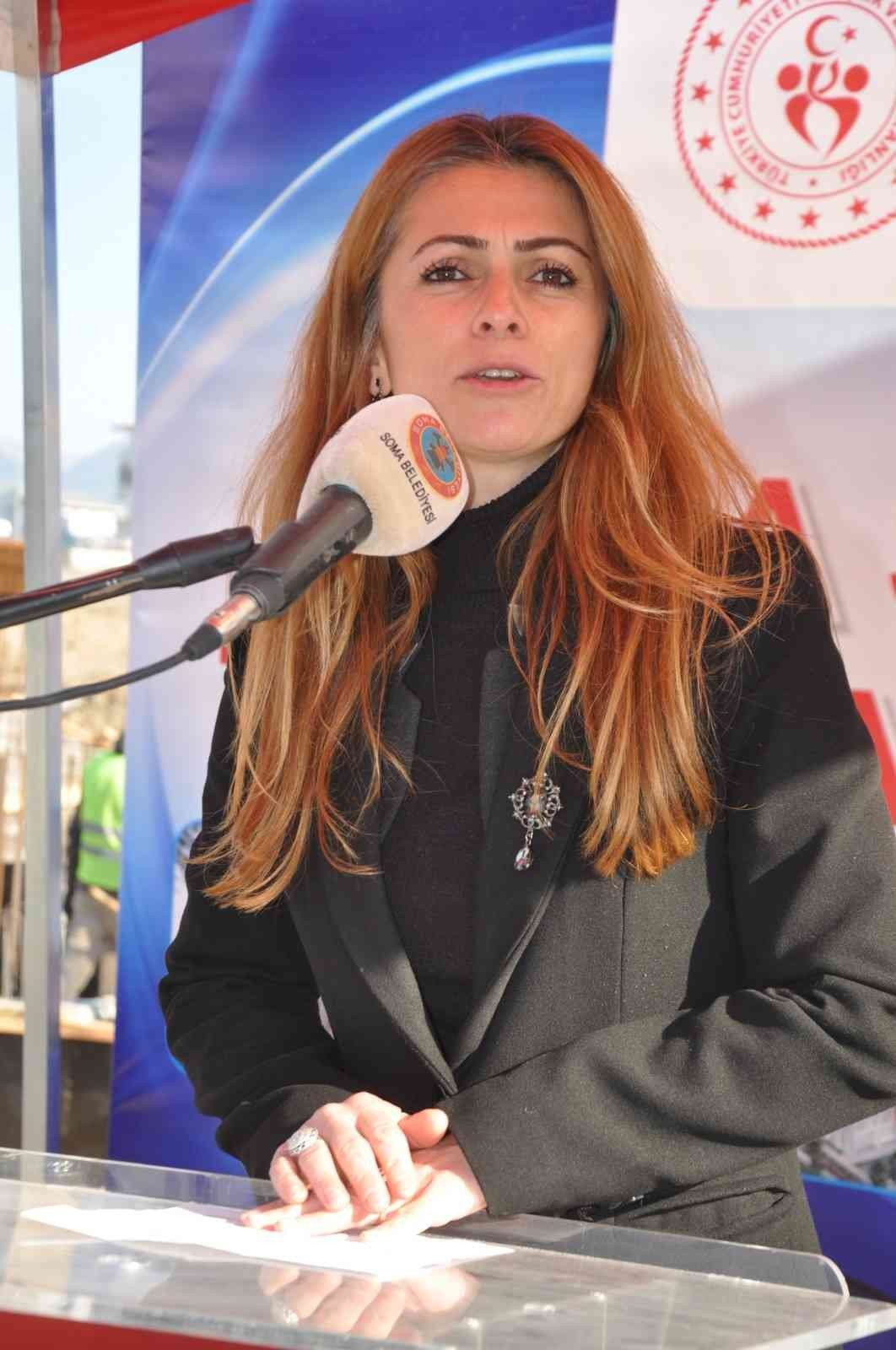 Soma’ya 7 bin kapasiteli yeni stadın temeli atıldı