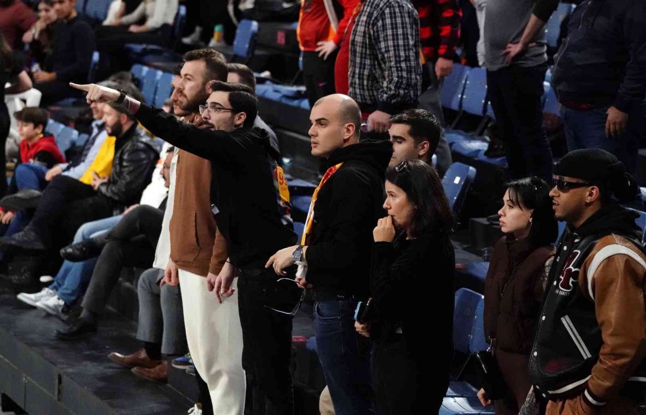 Basketbol Süper Lig: Galatasaray Nef: 83 - Merkezefendi Belediyesi: 100
