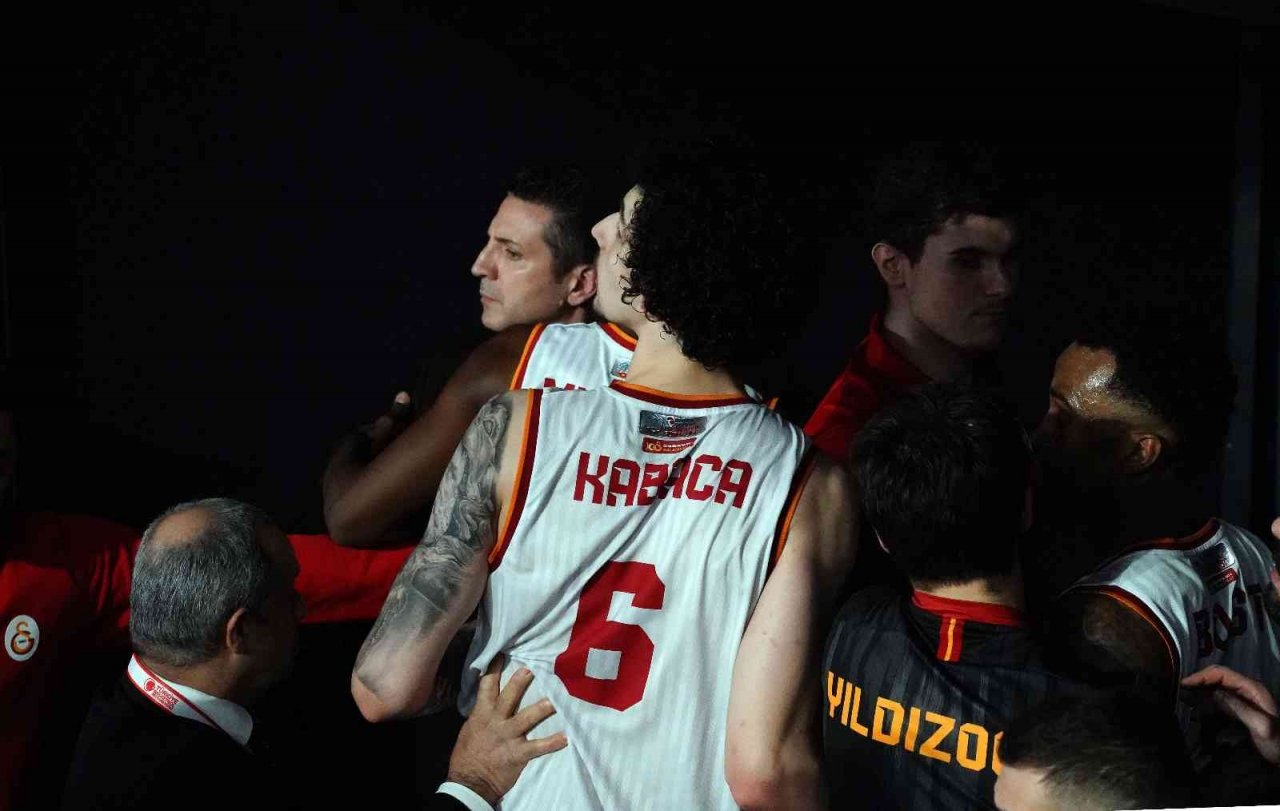 Basketbol Süper Lig: Galatasaray Nef: 83 - Merkezefendi Belediyesi: 100