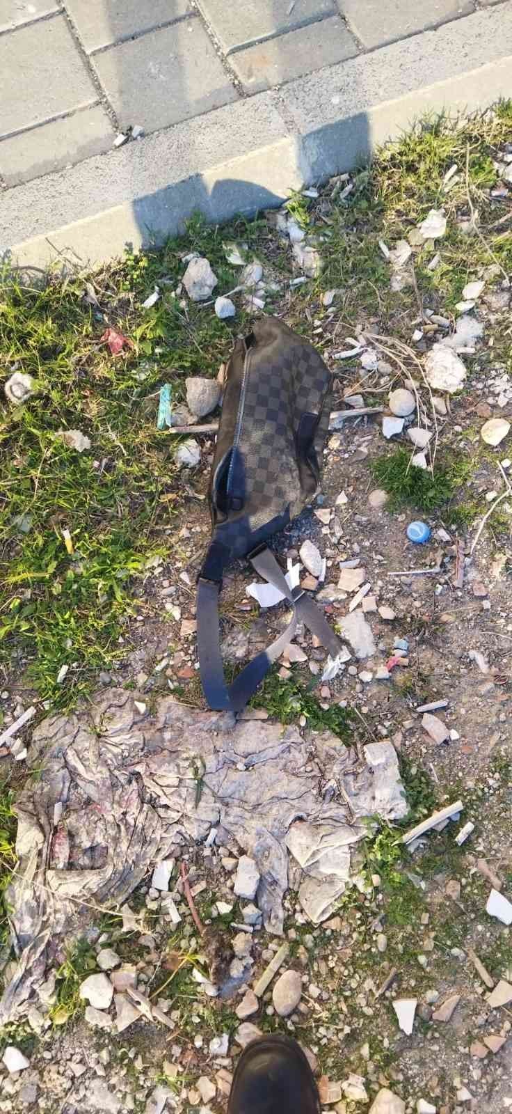 İnternette ’eşcinsel arkadaşlık’ sitesinden tanıştığı şahsı bıçaklayıp 500 euro’sunu gasp etti