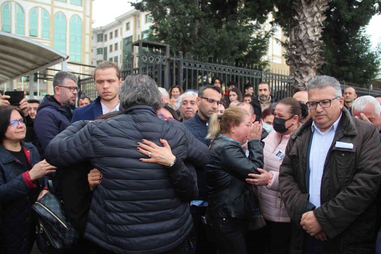 Liseli öğrencilerin ölümüyle sonuçlanan scooter kazasında çocuklarını kaybeden gözü yaşlı aileler en ağır cezayı istedi