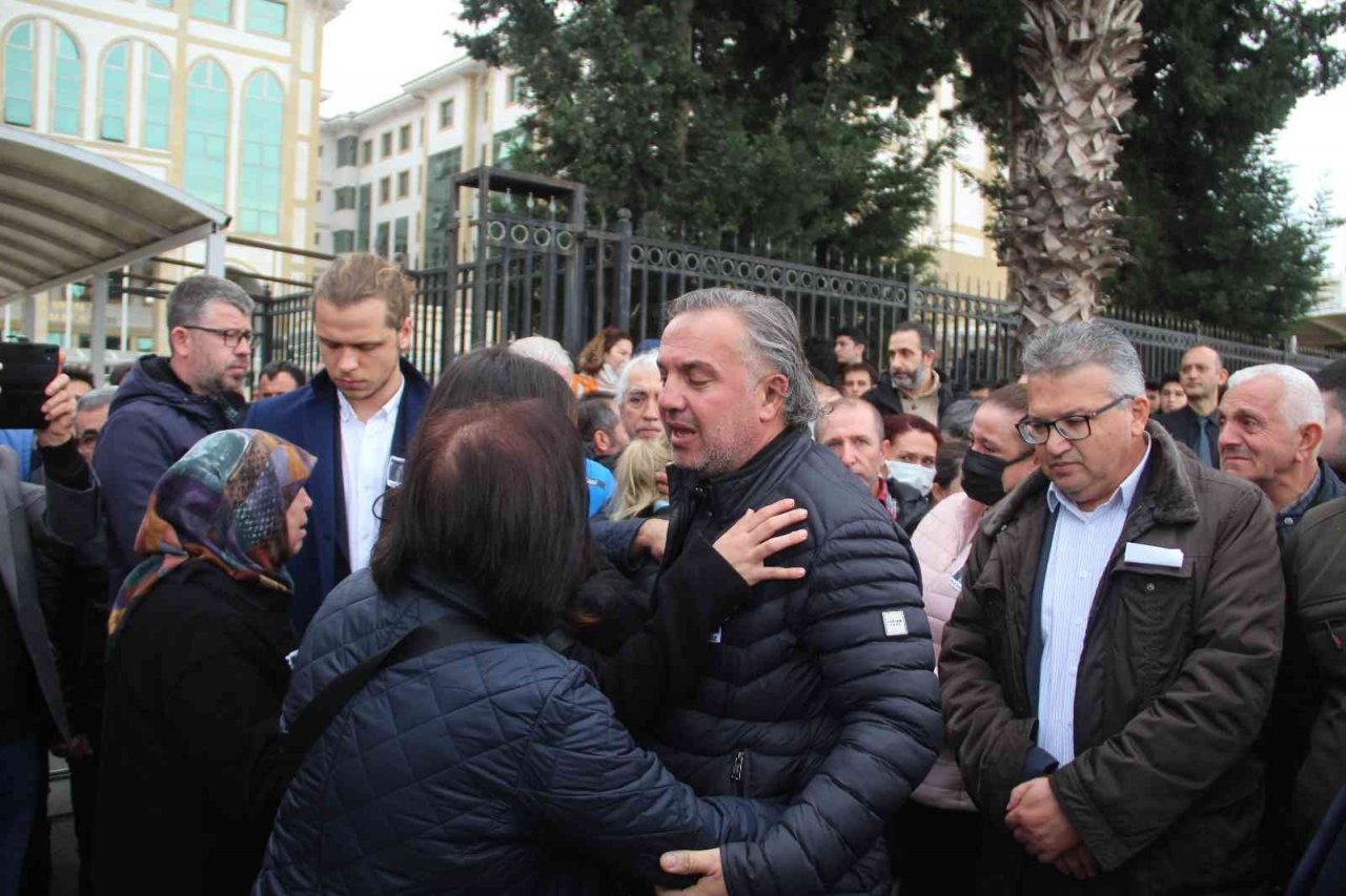 Liseli öğrencilerin ölümüyle sonuçlanan scooter kazasında çocuklarını kaybeden gözü yaşlı aileler en ağır cezayı istedi