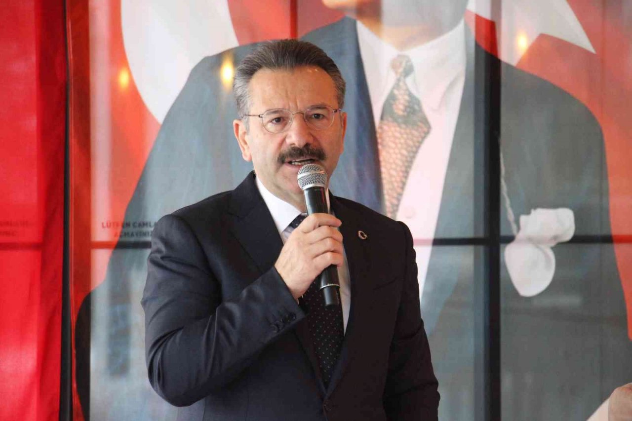 Vali Aksoy, gazeteciler ile kahvaltıda buluştu