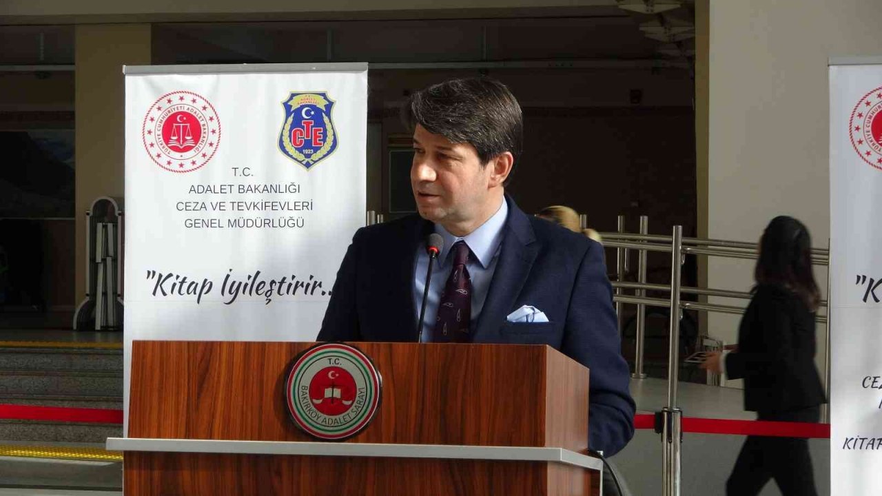 Bakırköy Adalet Sarayı’nda kitap bağış standı kuruldu