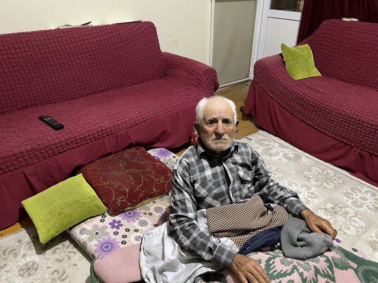 3. kattaki evine giren ekipleri gören yaşlı adam şaşkına döndü