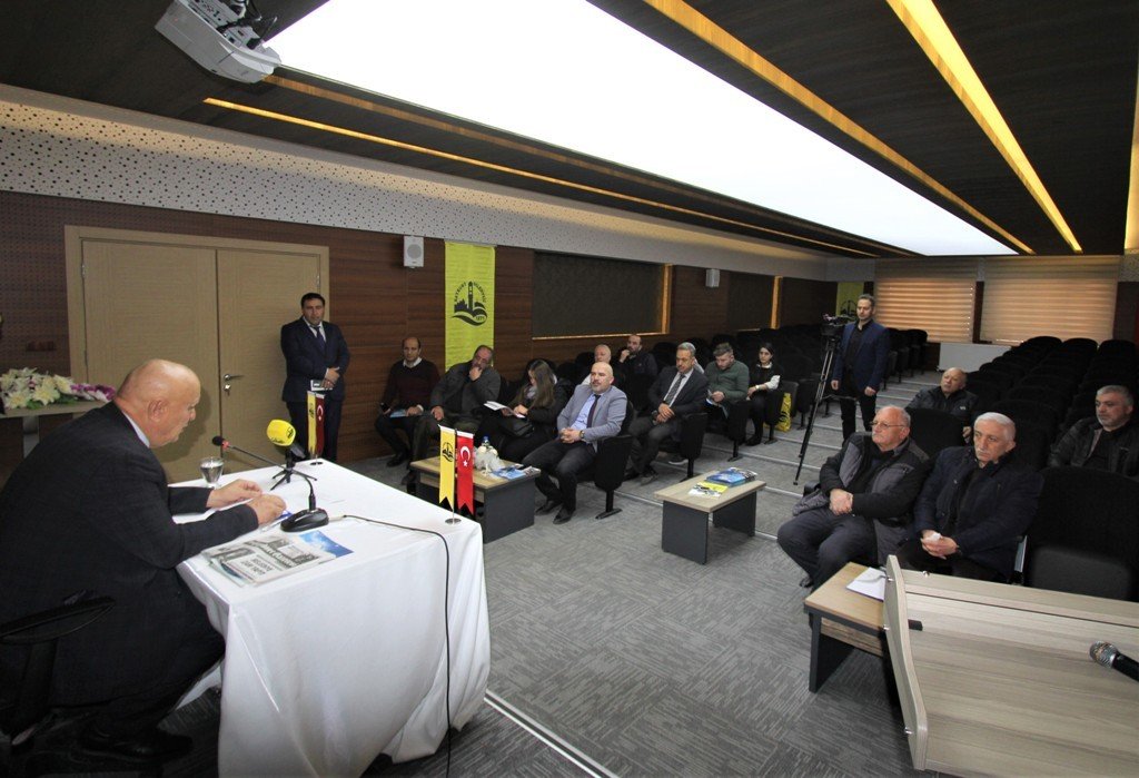 Başkan Pekmezci gazetecileri ağırladı