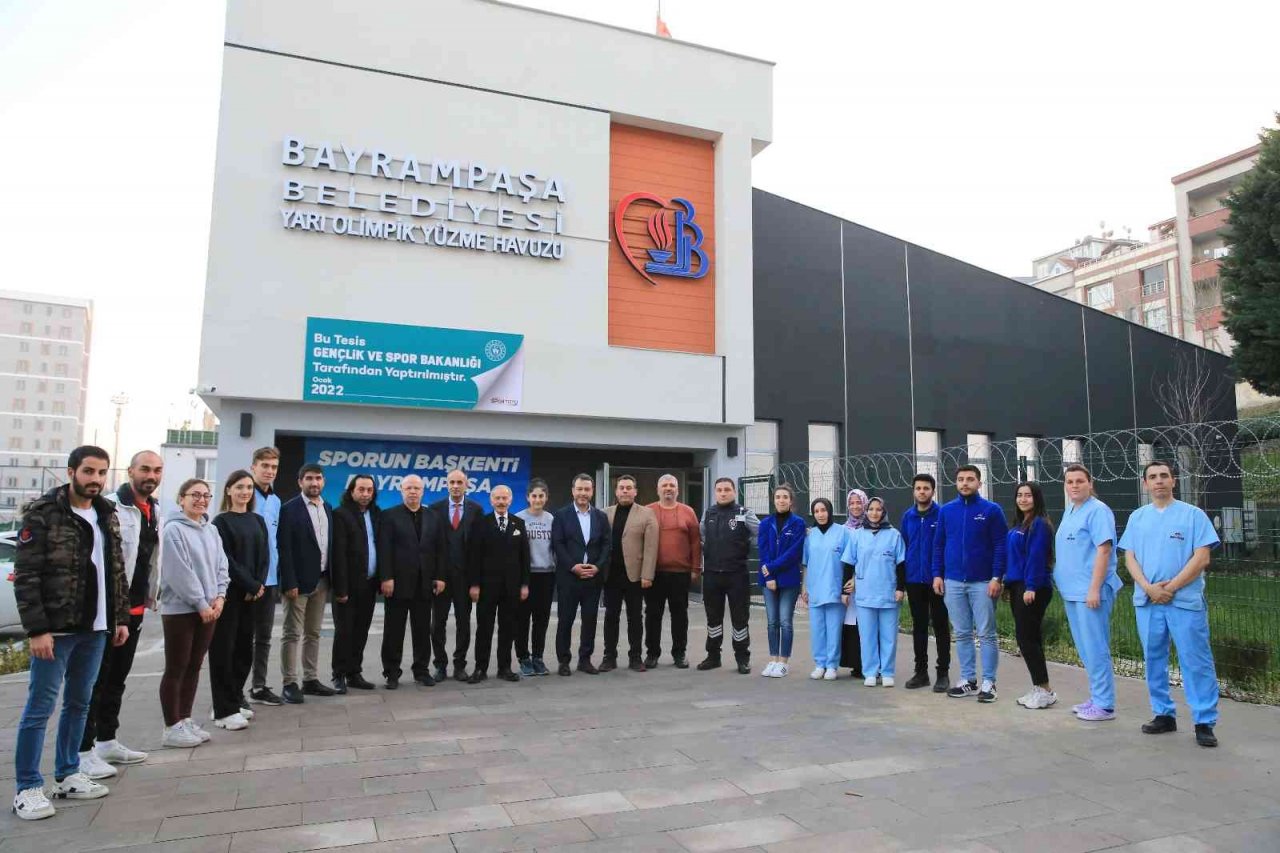 Bayrampaşa’ya yeni yüzme havuzu