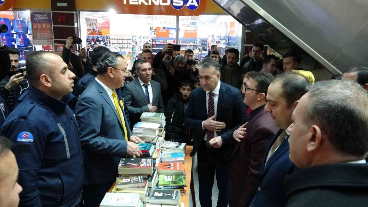 Bitlis’te cezaevleri için kitap bağışı kampanyası başlatıldı