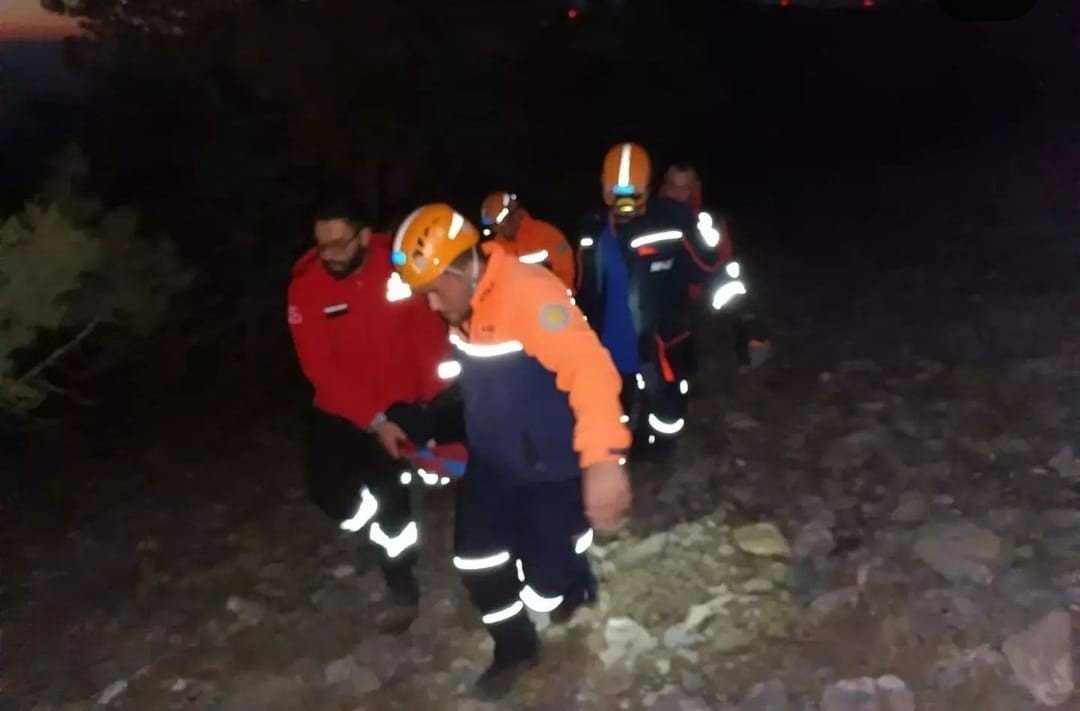 Eski başkanın akrabası Babadağ eteklerindeki uçurumda yaralı olarak bulundu