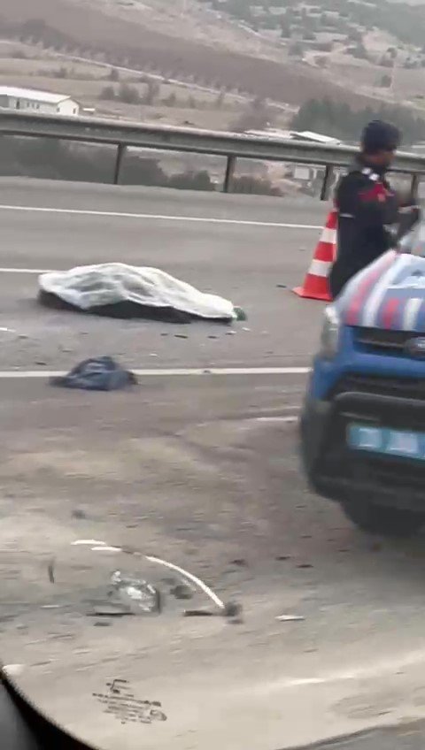 Denizli’de servis aracı devrildi: 2 ölü, 12 yaralı