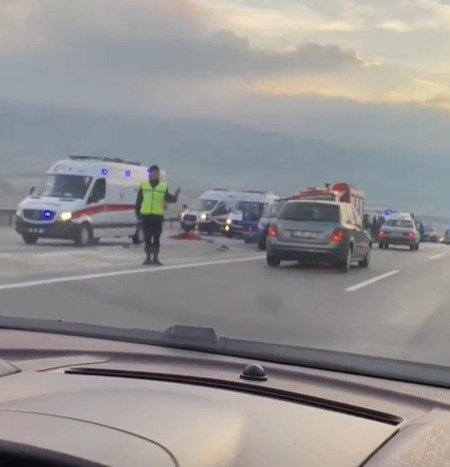 İşçileri taşıyan servis midibüsü 60 metre sürüklendi: 2 ölü, 14 yaralı