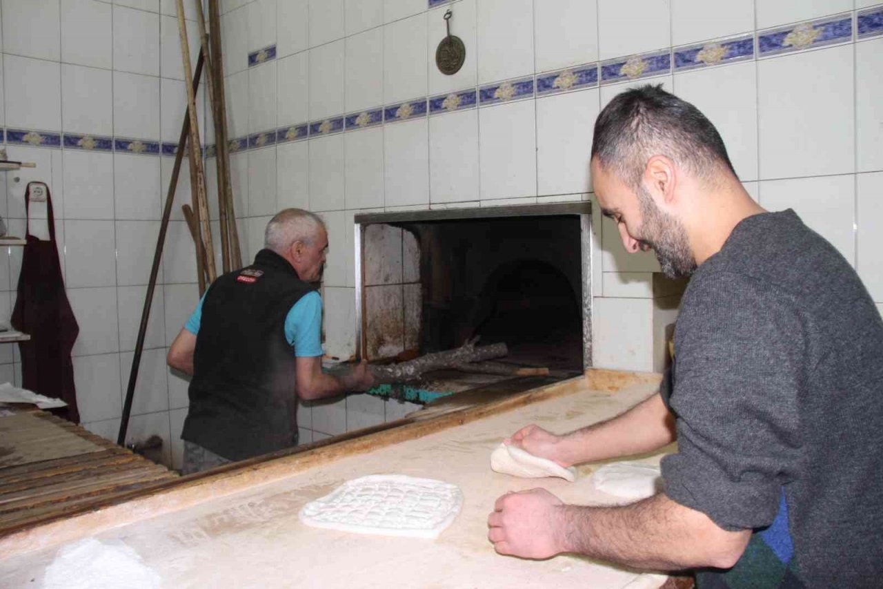 Elazığ’da 200 gram ekmek 5 lira oldu