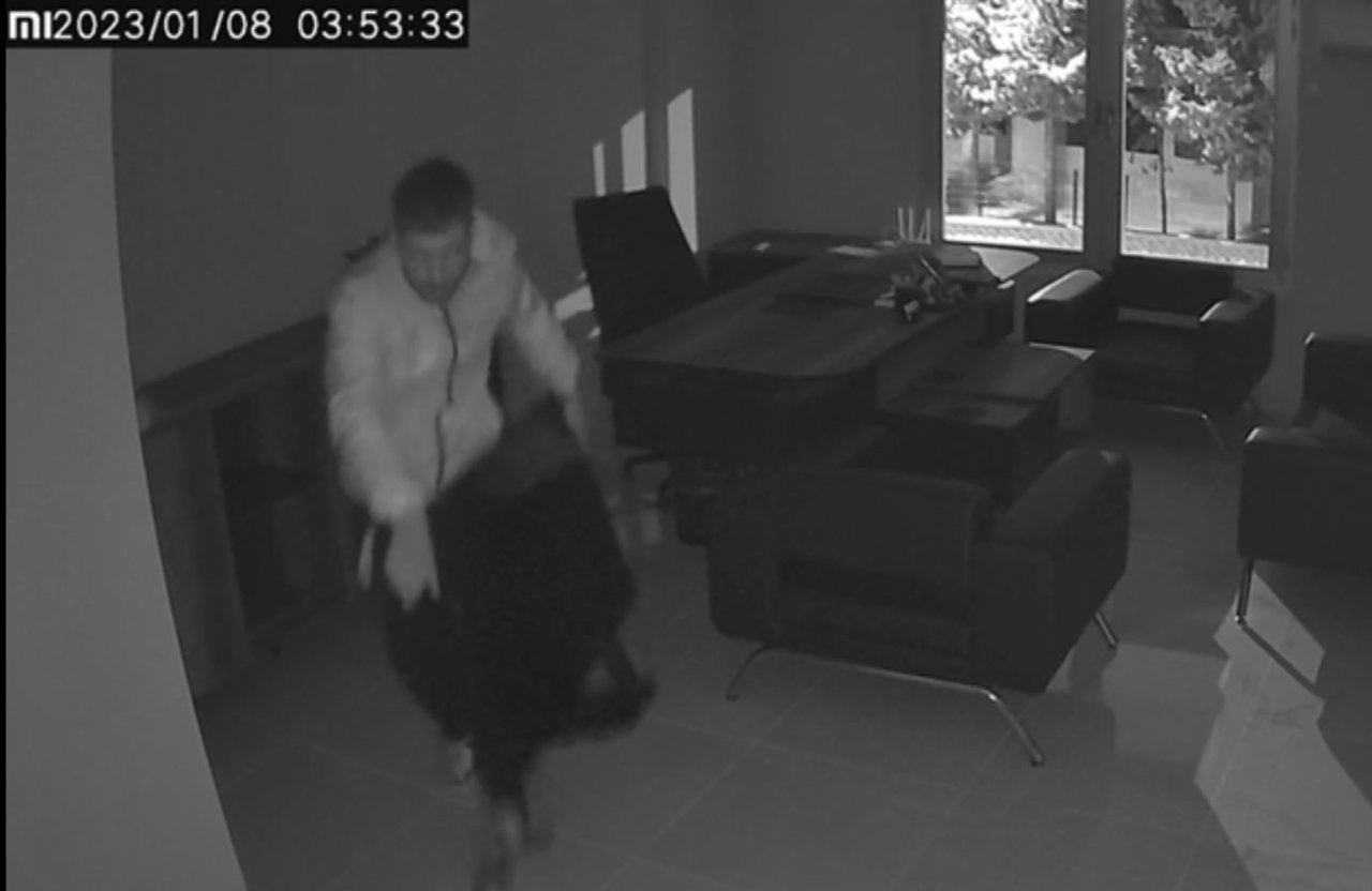 Eşkal belli olduktan sonra güvenlik kamerası akıllarına geldi