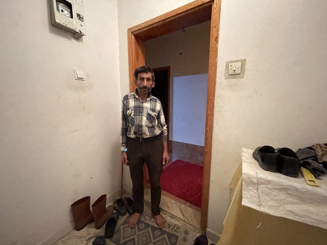 3. kattaki evine giren ekipleri gören yaşlı adam şaşkına döndü