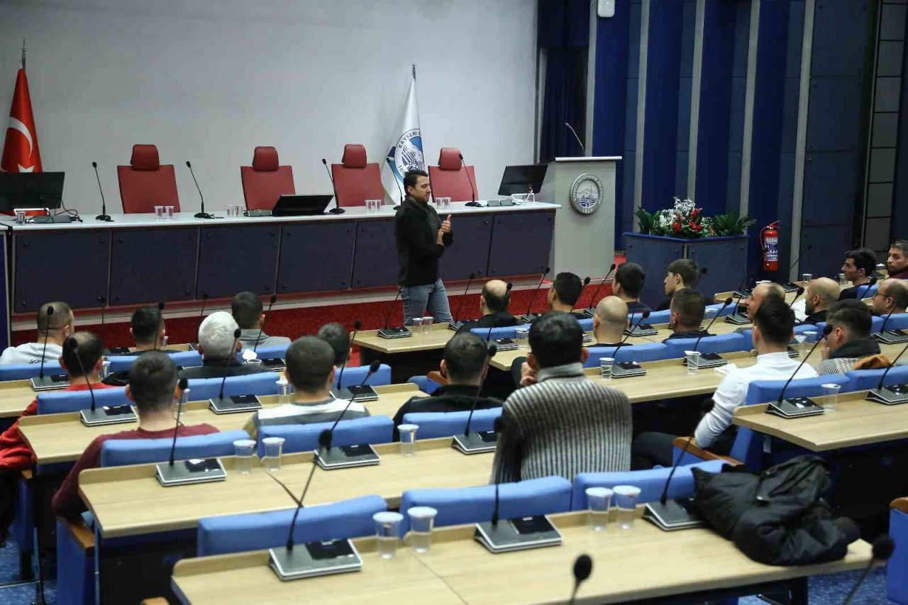 Büyükşehirden yeni itfaiye personellerine iş güvenliği eğitimi