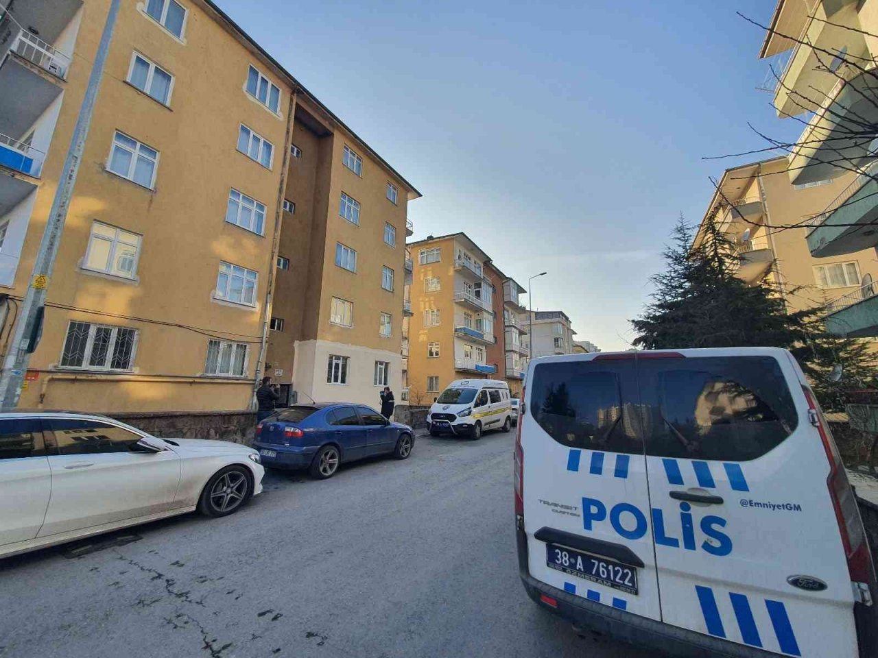 Banyoda düşen yaşlı adam hayatını kaybetti