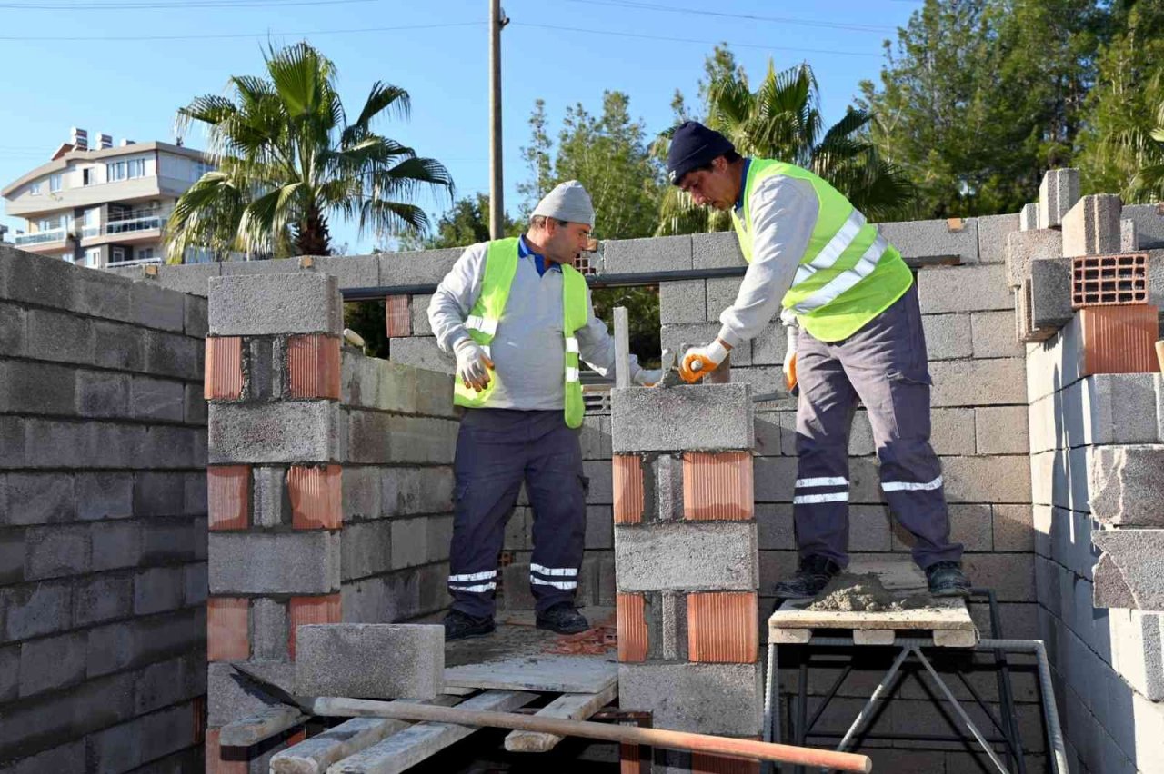 Manavgat Belediyesi sarılar pazarını yeniliyor