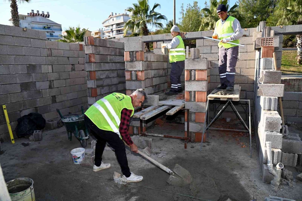 Manavgat Belediyesi sarılar pazarını yeniliyor