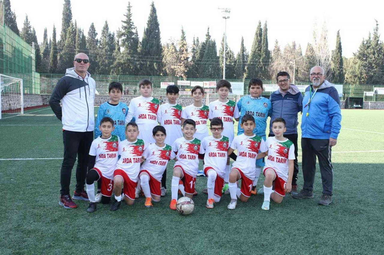 Küçük erkeklerde Manisa şampiyonu Salihli Altınordu oldu