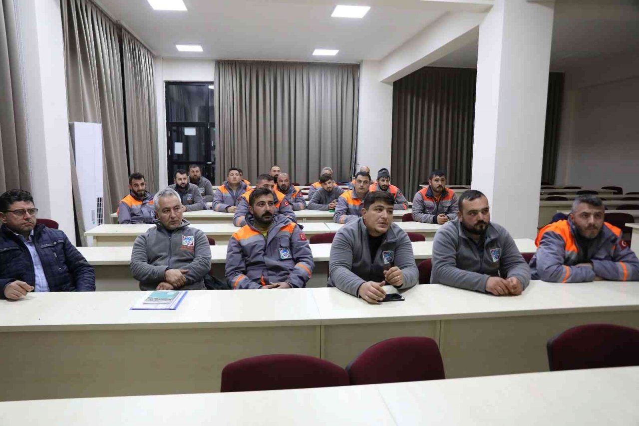 Melikgazi’de belediye-üniversite işbirliği ile personele eğitim veriliyor