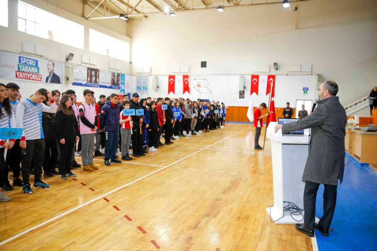 Okul Sporları Bayburt Bölge Şampiyonası başladı