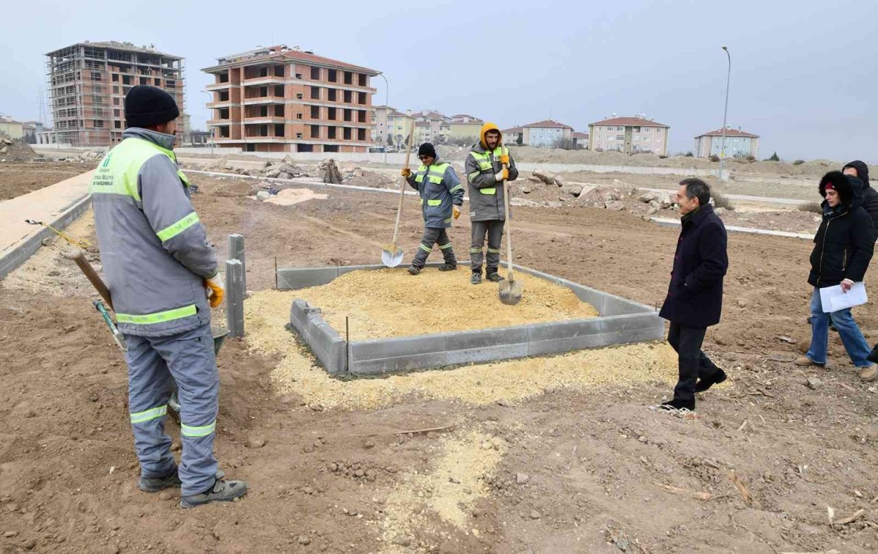 Başkan Ataç yapımı süren parkları inceledi