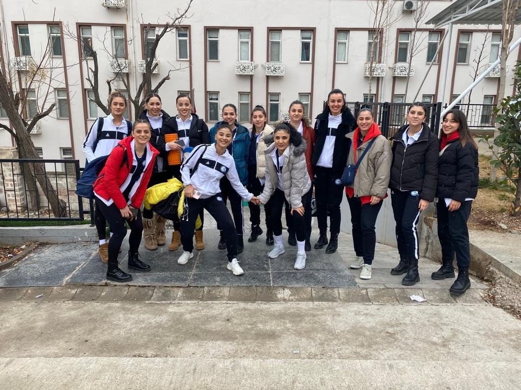 Voleybolda Malatya temsilcisi yenilmezlik serisini sürdürüyor