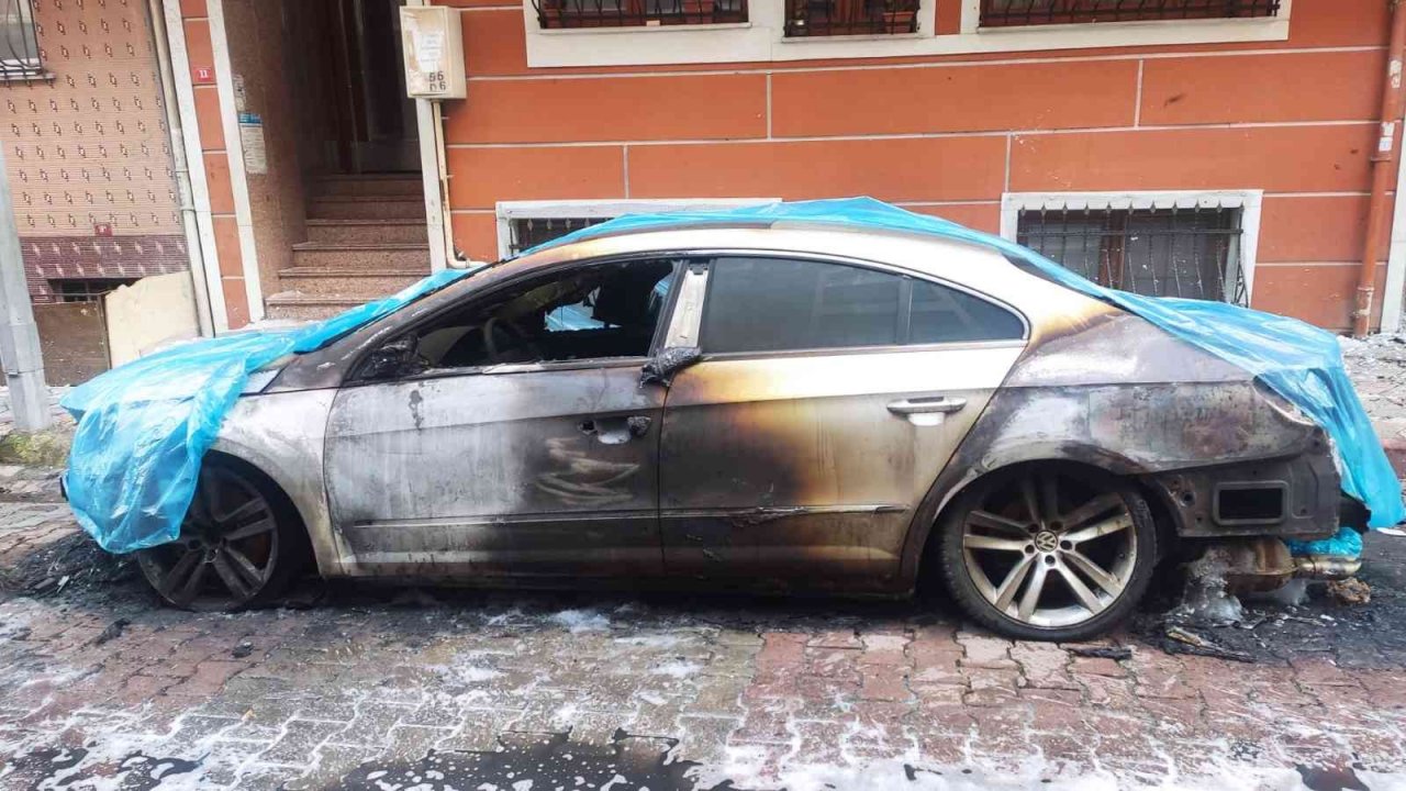 Sultangazi’de cezaevinden çıkan adam, komşusunun aracını yaktı