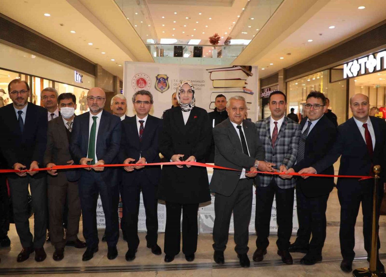 ‘Kitap İyileştirir’ kitap bağışı kampanyasının açılışı yapıldı