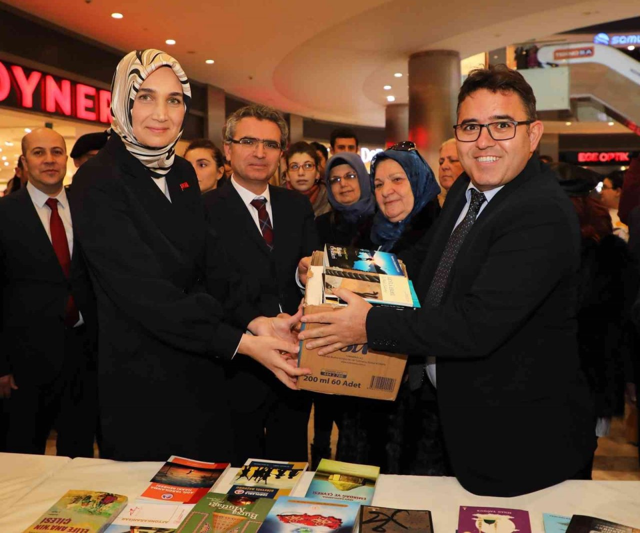 ‘Kitap İyileştirir’ kitap bağışı kampanyasının açılışı yapıldı