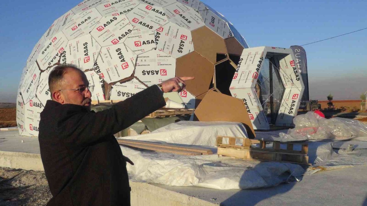 Dünyanın en büyük tek parça halindeki lavanta tarlasına Arı Müzesi kuruluyor