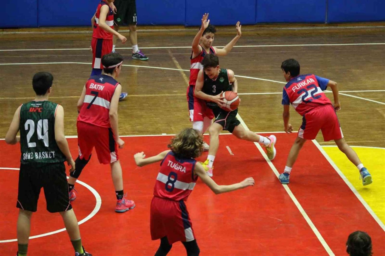 Basketbol U14 Erkekler İl Birinciliği müsabakaları sona erdi