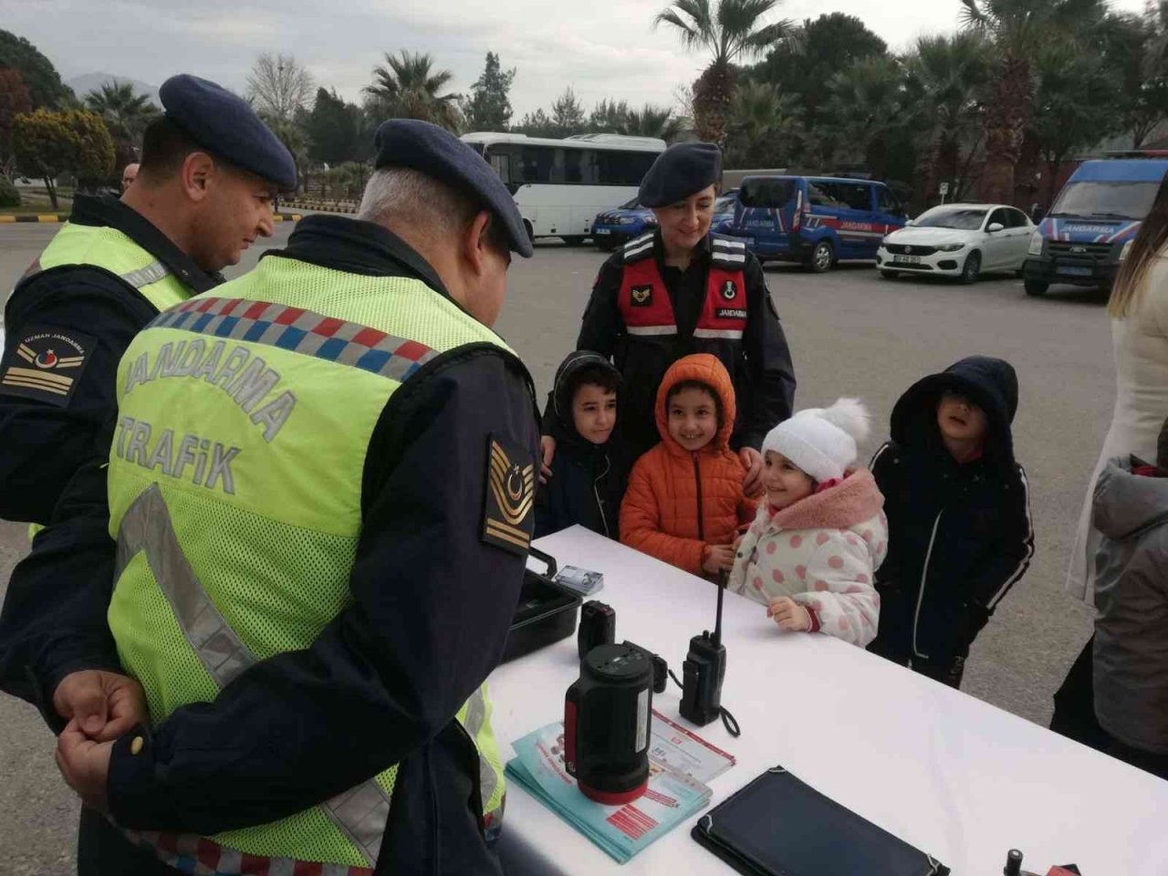 Minik öğrencilere “jandarma” tanıtıldı