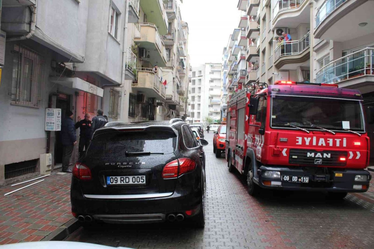 Soba külü ayakkabılığı tutuşturdu