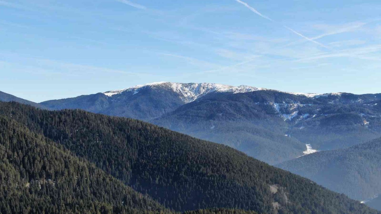 Ilgaz Dağı’nın eteklerinde mest eden sis manzarası havadan görüntülendi