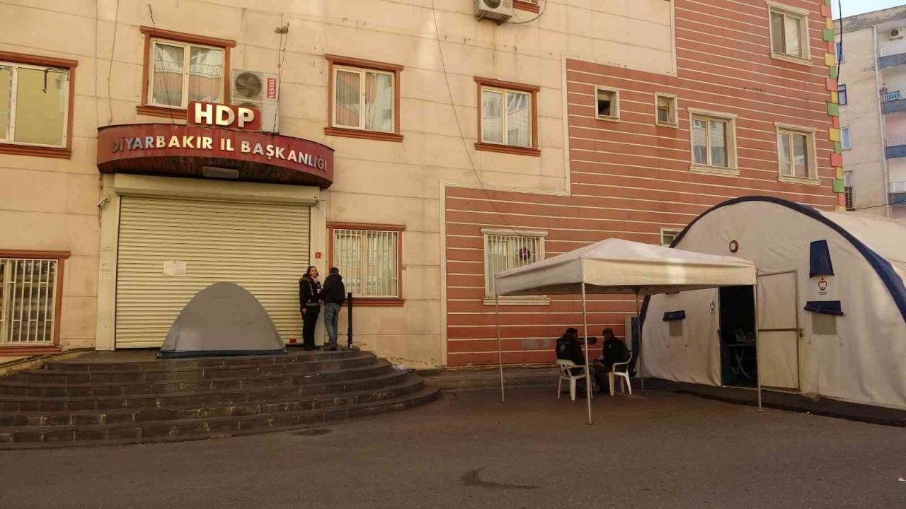 Ailelerin direnişi bin 227’nci gününde kararlılıkla sürüyor