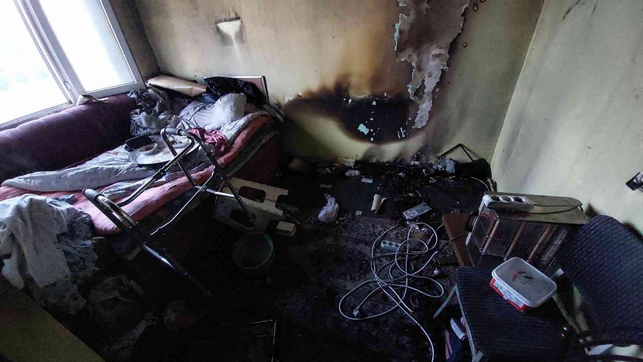 Samsun’da evde çıkan yangında yaşlı adam ölümden döndü